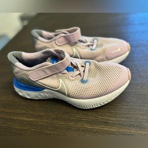 Nike Shoes!🏃‍♀️ Great Condition!